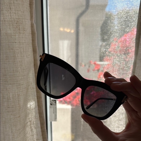 Tom Ford Black Luxury Sunglasses Classic Design main image 4